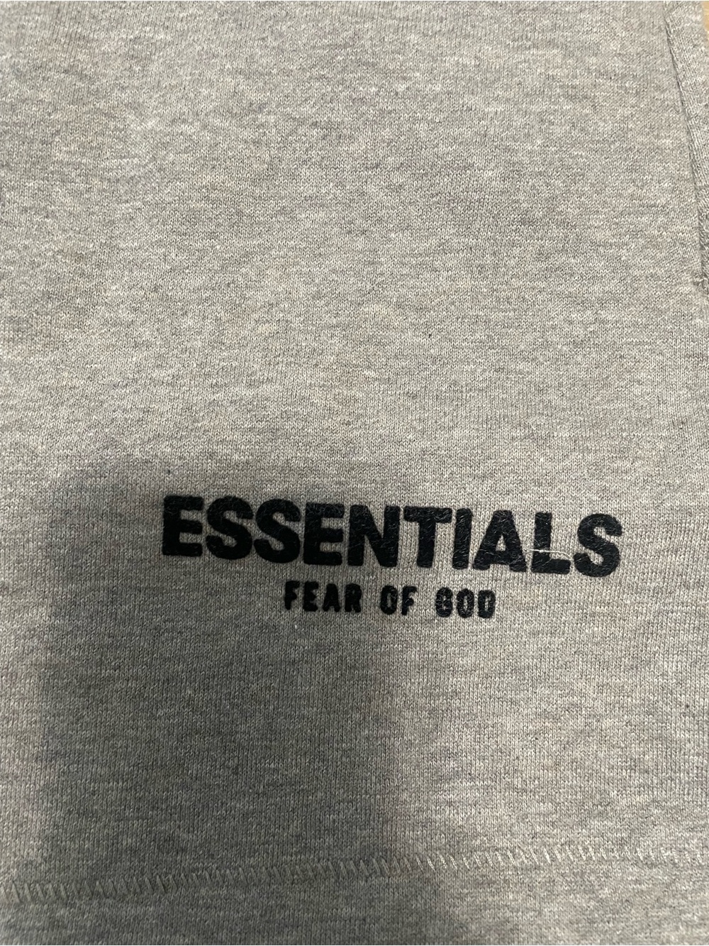 Fear of God ESSENTIALS Men's Heather Gray Athletic Shorts - Picture 2 of 5